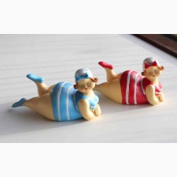 Badedame bl/hvid med sljfe liggende - figur