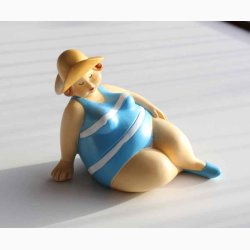 Badedame Bl/hvid med hat siddende - figur