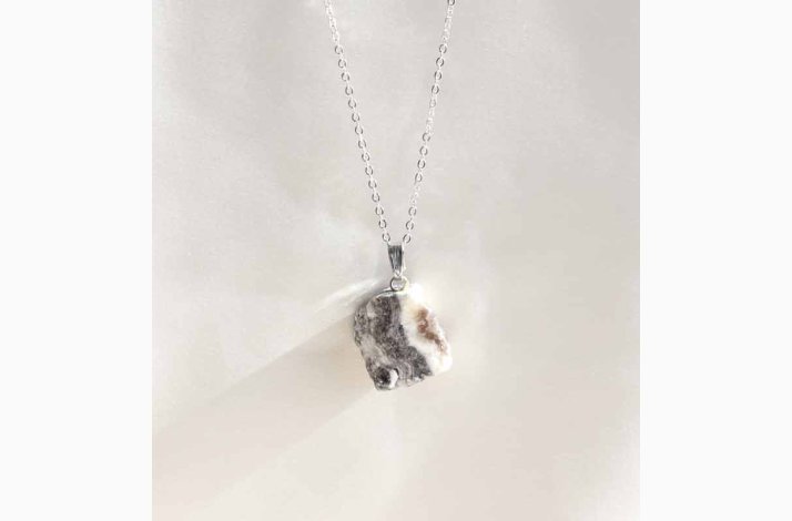 R Zebra Onyx med metalje - krystal vedhng
