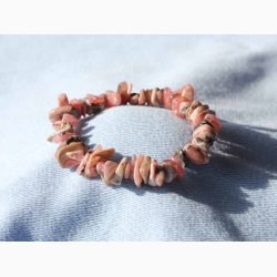 Armbnd med Rhodochrosite chip i elastik - Krystal armbnd