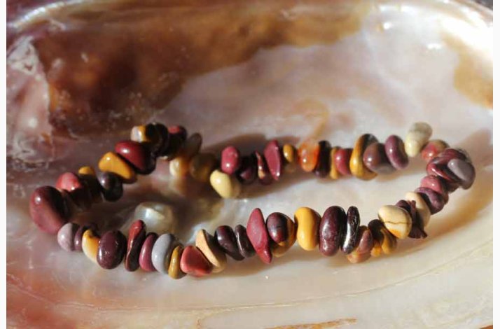 Armbnd med Jaspis mookaite chip - Krystal armbnd