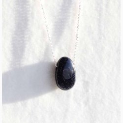 Bl Guldsten drbe krystal vedhng