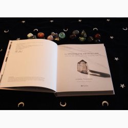 De smukkeste krystaller af Juliette Thornbury, Bog