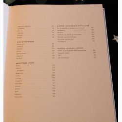 De smukkeste krystaller af Juliette Thornbury, Bog