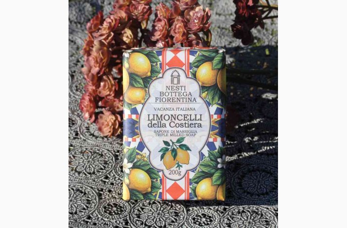 Fast h�nds�be Limoncelli della Costiera � Frisk citronduft � 200 g | Nesti Dante