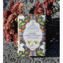 Fast h�nds�be Papiro &amp; Fiori d'Acqua � Papyrus &amp; Vandblomster � 200 g | Nesti Dante