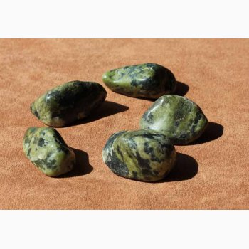 Jade nefrit krystal - stk. pris