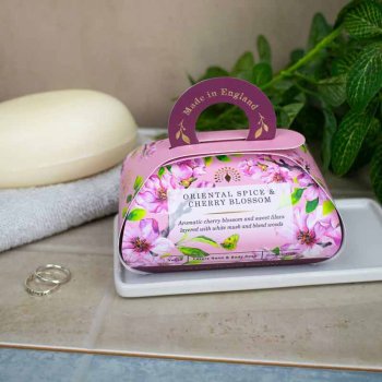 Fast h�nds�be gave�ske � Oriental Spice & Cherry Blossom, Kirseb�rblomst  � 260 g � The English Soap Company
