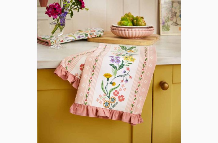 Petals &amp; Prose Viskestykke i Pink � Ulster Weavers