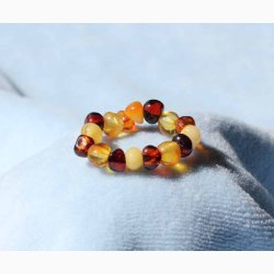 Rav ring med rav miks (Lille 47-49 mm indvendig) p elastik - Ravsmykke