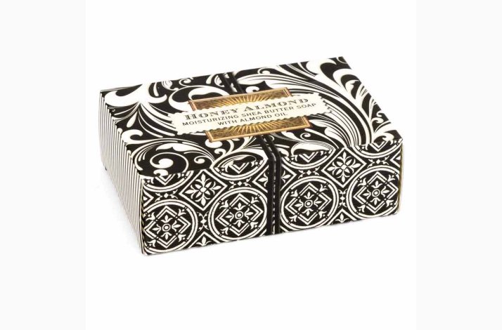 Hndsbe HONEY ALMOND 127 G, Triple Milled (tredobbelt malet) - Michel Design Works