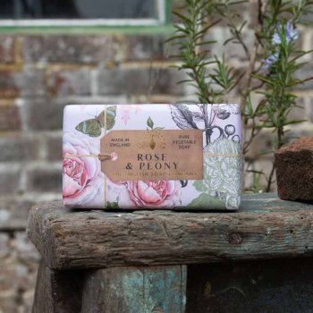 Anniversary Rose & Peony � Fast S�be 190 g | The English Soap Company