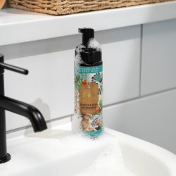 Skum h�nds�be � Jasmine &amp; Wild Strawberry (med aloe vera &amp; vitamin E) � 200 ml, Luksuri�s Skum h�nds�be | The English Soap Company