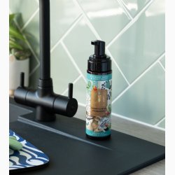 Skum h�nds�be � Jasmine &amp; Wild Strawberry (med aloe vera &amp; vitamin E) � 200 ml, Luksuri�s Skum h�nds�be | The English Soap Company