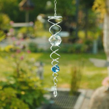 Vindspinner i metal/glas med 2 facetslebet glaskugler (Bl og klar) H: 34 cm