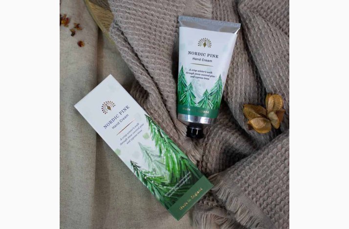 Wintertide Nordic Pine (Fyrretr) Hndcreme,75 ml - The English Soap Company
