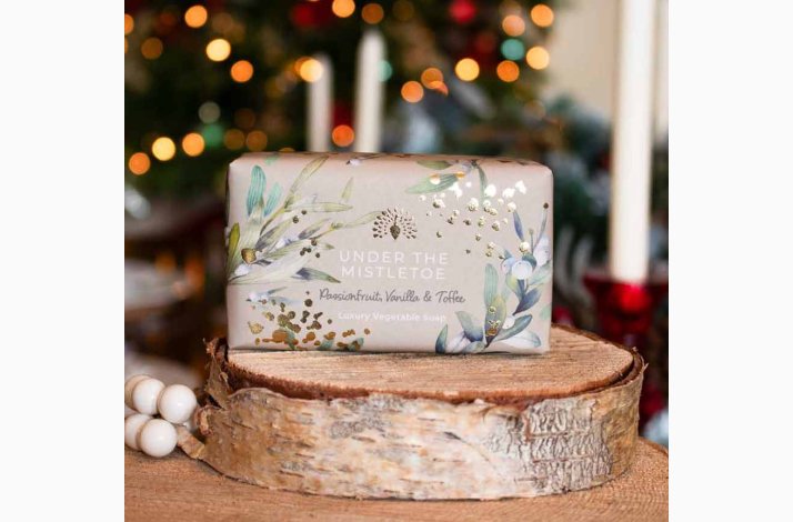 H�nds�be Under the Mistletoe � 190 g | The English Soap Company