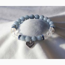 Armbnd med Angelite og hjerteformede englevinger - Krystal armbnd