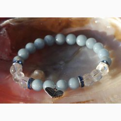Armbnd med Angelite og hjerteformede englevinger - Krystal armbnd