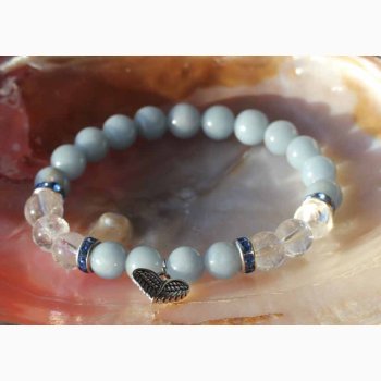 Armbnd med Angelite og hjerteformede englevinger - Krystal armbnd