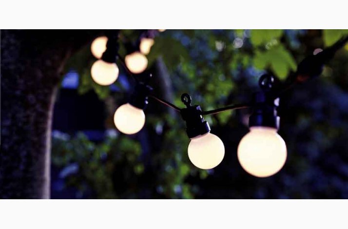 slank fast Eksamensbevis Garden party lyskæde - Varm hvid 10 pærer, med 50 LED lysdioder og med  linksystem - PartyLys - Frøtorvet ApS