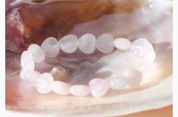 Armbnd med Rosenkvarts hjerter (B: ca.1 cm hjerter) - Krystal armbnd
