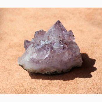 Ametyst klynge krystal B3 ( ca. L:5,2 cm, B:4,1 cm, H:3,4 cm)