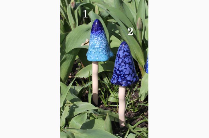 Paddehatte i keramik p� pind i bl� nuancer 30 cm h�j, v�lg