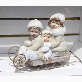 Figur Brn med huer p klk H:23 x L:25 cm