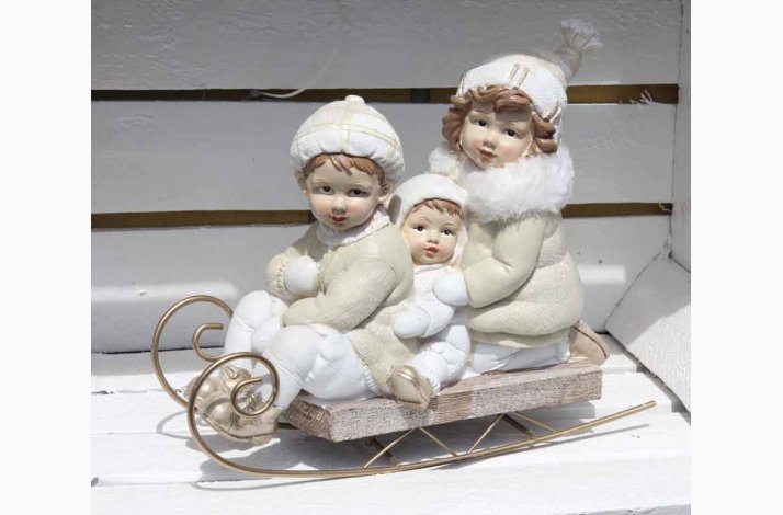 Figur Brn med huer p klk H:23 x L:25 cm
