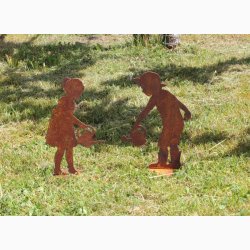 Gartner pige p plade i jern med rustrd patina H:18 cm