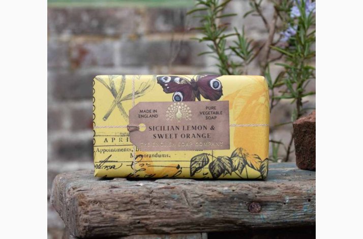 Fast h�nds�be Sicilian Lemon &amp; Sweet Orange S�be � (190 g) - The English Soap Company