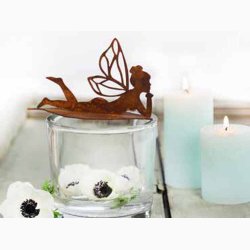 Fe liggende p blad  i jern med rustrd patina L:16 cm