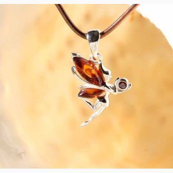 Fe i slv med rav vinger i slv vedhng