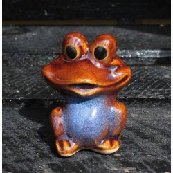 Sm frer H: 4 cm i keramik, vlg