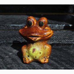 Sm frer H: 4 cm i keramik, vlg