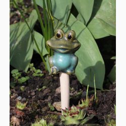 Sm frer p stick, H: ca.13 cm i keramik, vlg