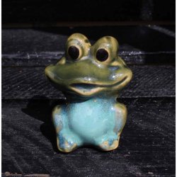 Sm frer H: 4 cm i keramik, vlg