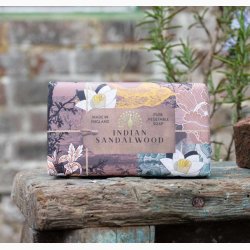 Fast h�nds�be Indian Sandalwood, Sandeltr� � 190 g | The English Soap Company
