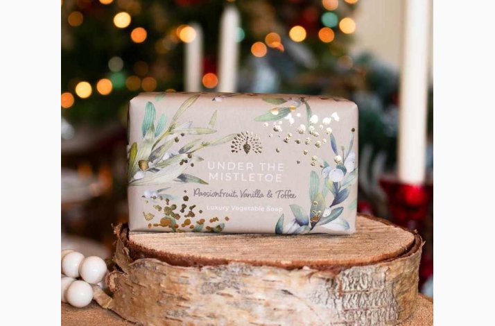 Fast h�nds�be Under the Mistletoe � 190 g | The English Soap Company