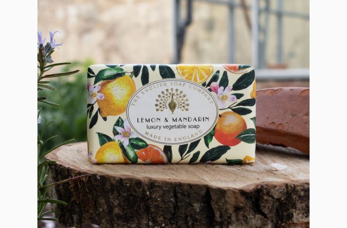 Fast h�nds�be � Lemon &amp; Mandarin / Citron &amp; Mandarin (med sheasm�r) � 190 g, The English Soap Company