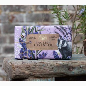Fast h�nds�be � English Lavender / Lavendel (med sheasm�r) � 190 g, The English Soap Company