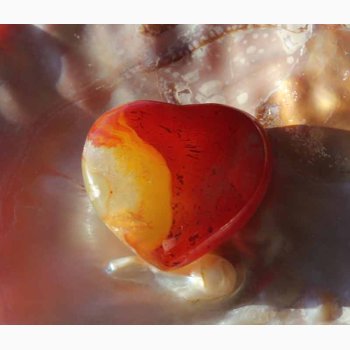 CARNELIAN - Karneol hjerte krystal sten ca. 3 cm