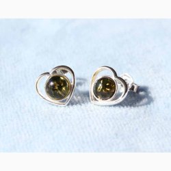 �restikker s�lvhjerte med ravkugle gr�n - Ravsmykke