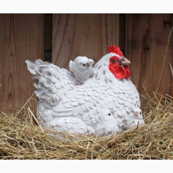 Hvid Hnemor med kyllinger L:15.2 x D 12.3 x H 12 cm