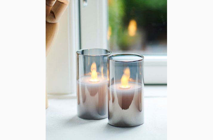 femte offer Munk 2 pak LED Bloklys i smoke glas Ivy (Højde 9 cm) med bevægelig flamme - LED  Stearinlys med Blafrende (Bevægelig) flamme - Frøtorvet ApS