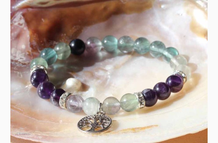 Armbnd med fluorit/ametyst med livets tr - Krystal armbnd