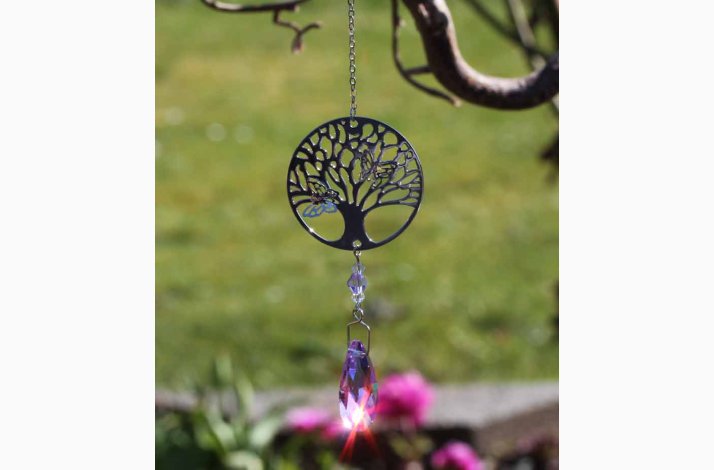 Livets træ i krystalsnor og regnbuedråbe i violet glas, ophæng i metaltråd med krog - Figurer/ figurer med ophæng - ApS