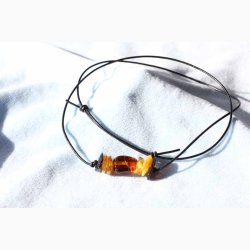 Halskde med miks ravstykker poleret i ldersnre