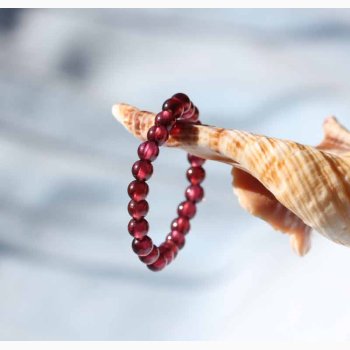 Ring med Granat (  0,3 cm perler) - (indvendig 56-58 mm) p elastik - Krystal smykker